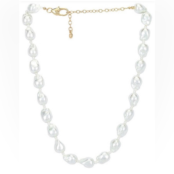 Teagan 🆕 Authentic Pearl Necklace.💕